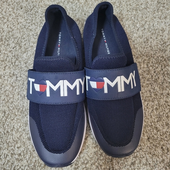 New, Never Worn Tommy Hilfiger Rosin Women’s Navy And White Slip On Shoes Size 6 - Picture 1 of 8